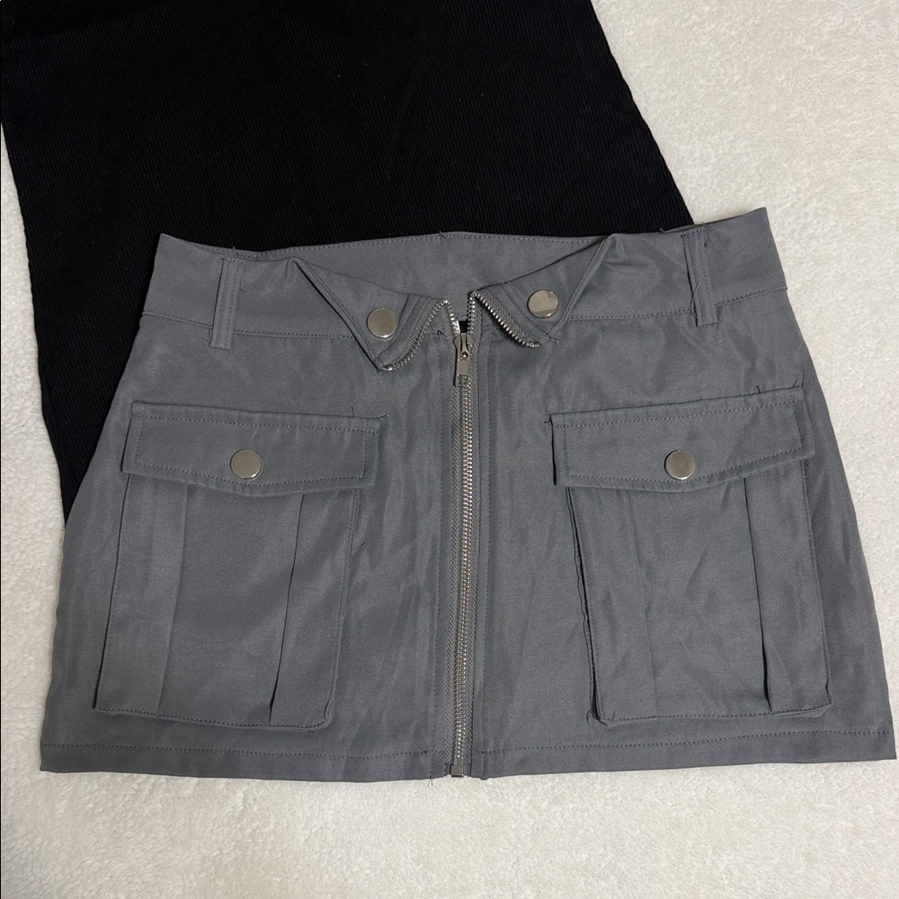 SHEIN Icon skort with zippered front NWT